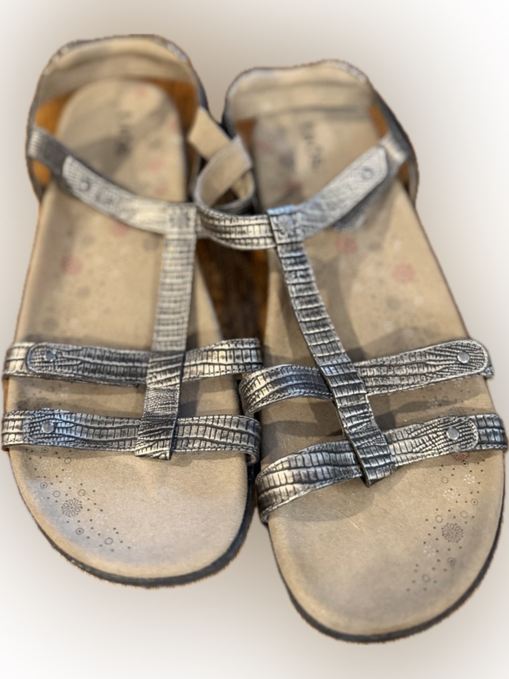 Taos Trophy Sandal Silver Leather Strappy Open Toe Ankle Strap 8